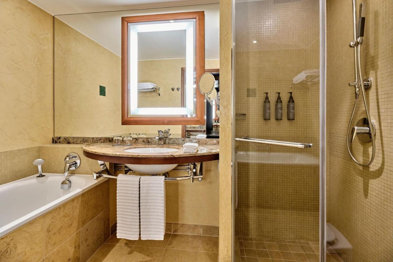 Executive Suite mit 1 Schlafzimmer, 1 Kingsize-Bett und Stadtblick